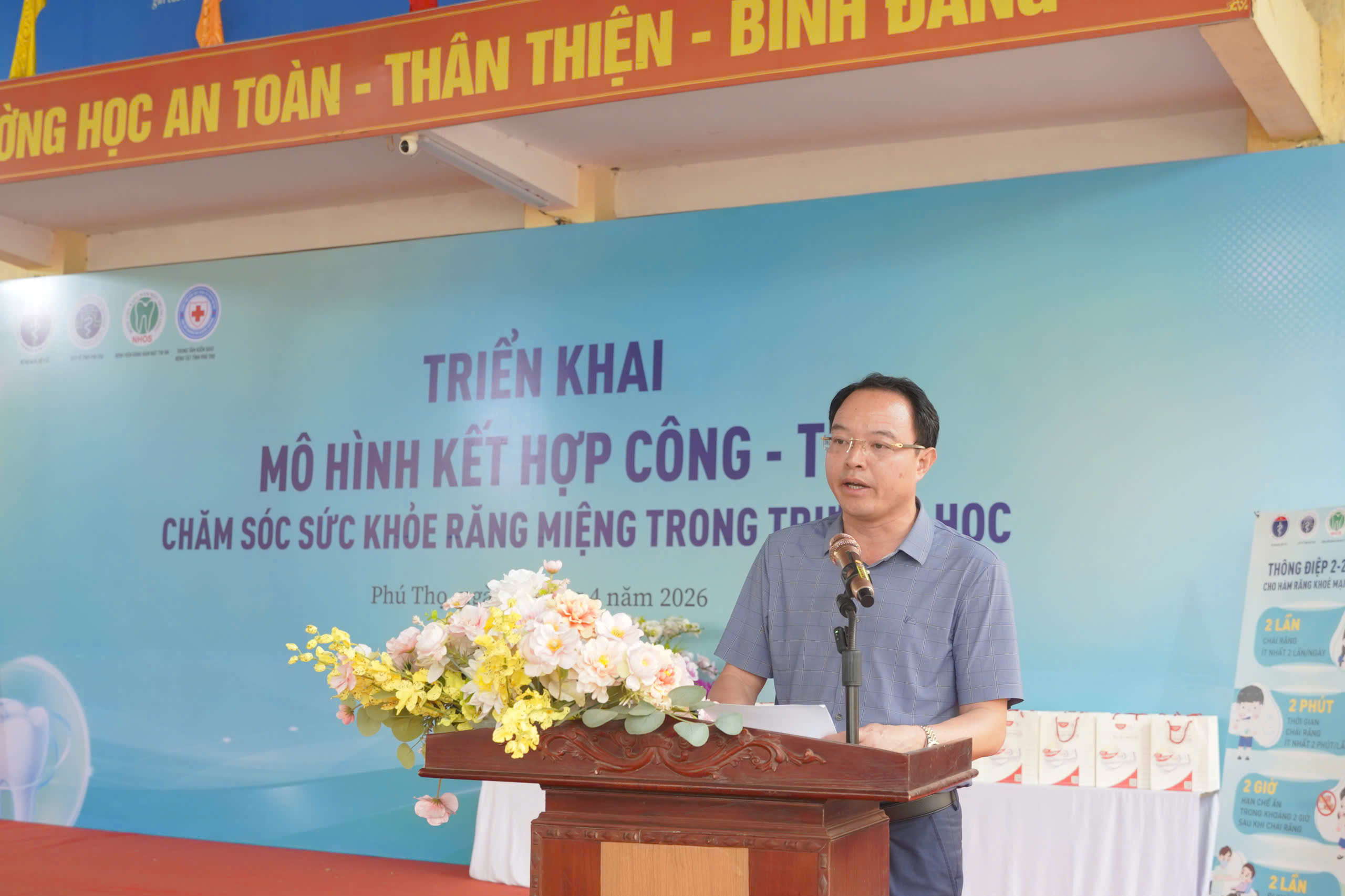 Đồng chí Ngô Quang Ước, Bí thư Đảng uỷ, Chủ tịch HĐND xã Hùng Việt lên phát biểu